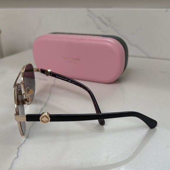 Kate Spade ♠️ RaglanG/S Sunglasses - Picture 5 of 7